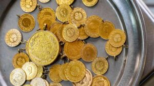 son-dakika-altin-fiyatlarinda-risk-istahi-yukselis-devam-ediyor-VPjaJq8R.jpg